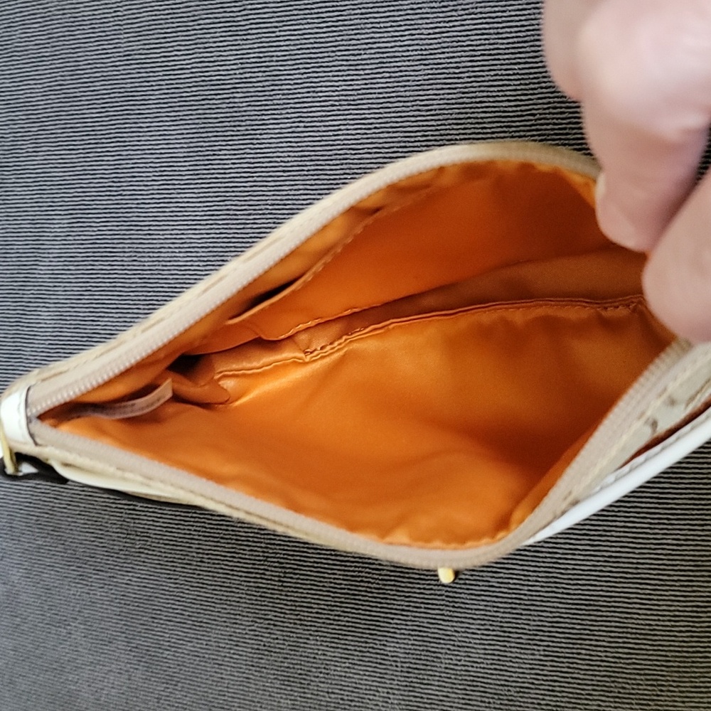 Coach signature C wristlet - Picture 11 of 13